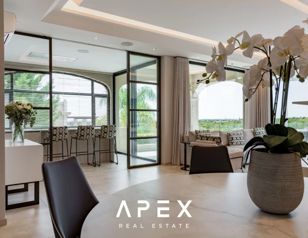 Five bedroom Villa with pool and stunning nature views to the sea