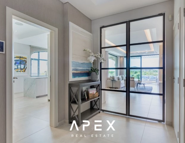 Five bedroom Villa with pool and stunning nature views to the sea
