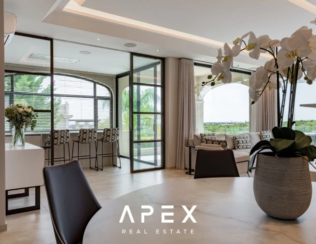 Five bedroom Villa with pool and stunning nature views to the sea