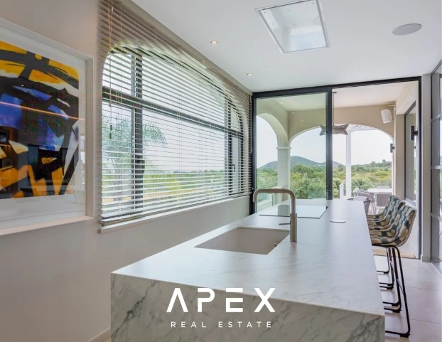 Five bedroom Villa with pool and stunning nature views to the sea