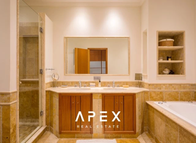 Two bedroom + one in Quinta Do Mar with pool