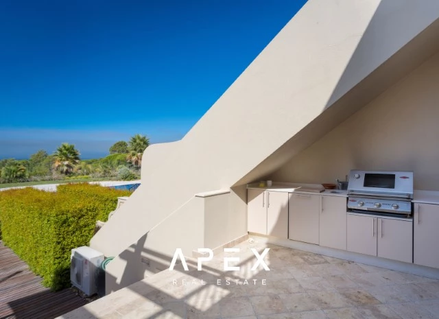 Two bedroom + one in Quinta Do Mar with pool