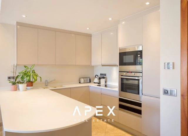 Two bedroom + one in Quinta Do Mar with pool