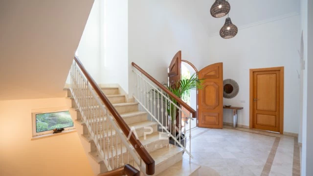 12 Month Long Term Rental | 5 Bedroom Villa in Quinta Do Lago