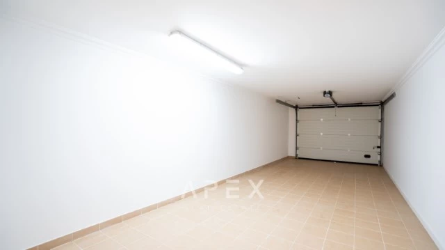 12 Month Long Term Rental | 5 Bedroom Villa in Quinta Do Lago