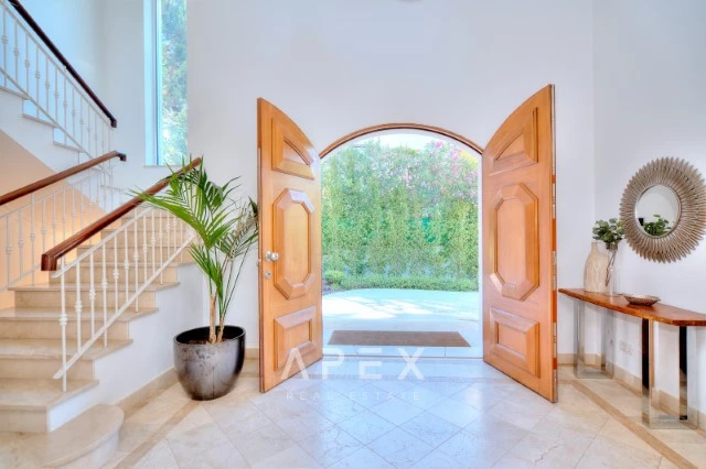 12 Month Long Term Rental | 5 Bedroom Villa in Quinta Do Lago