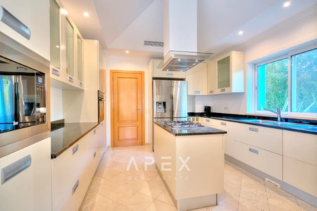 12 Month Long Term Rental | 5 Bedroom Villa in Quinta Do Lago