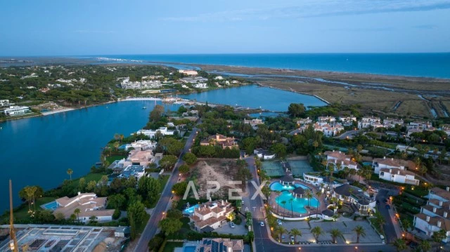 12 Month Long Term Rental | 5 Bedroom Villa in Quinta Do Lago