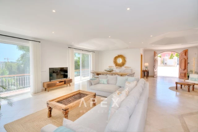 Long Term Minimum 12 Month Rental | Luxury 4 Bedroom Villa in the heart of Quinta Do Lago