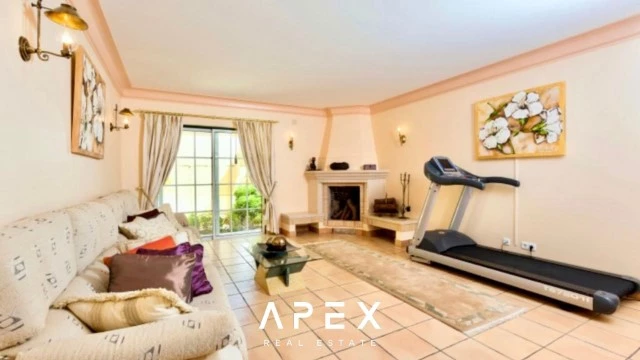 Quinta Do Lago | Atlantico | 12 Month Long Term Rental | Four bedroom luxury villa with tennis court, sauna and infinity pool
