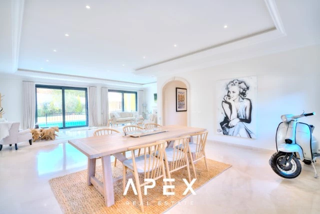 Luxurious 4 Bedroom Villa in Close Proximity to Quinta Do Lago