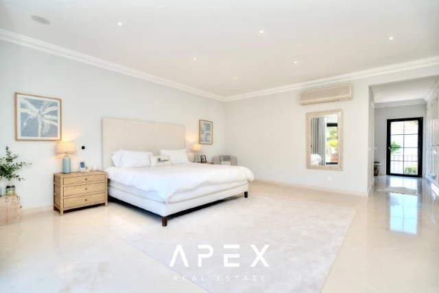 Luxurious 4 Bedroom Villa in Close Proximity to Quinta Do Lago