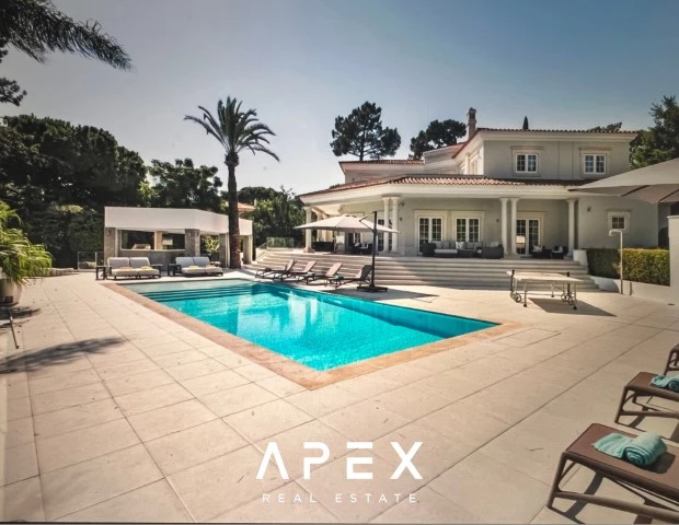8 Bedroom Villa in Quinta do Lago Modern Villa
