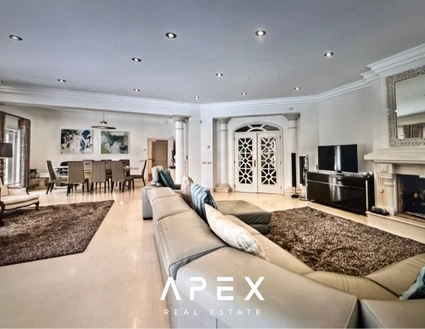 8 Bedroom Villa in Quinta do Lago Modern Villa