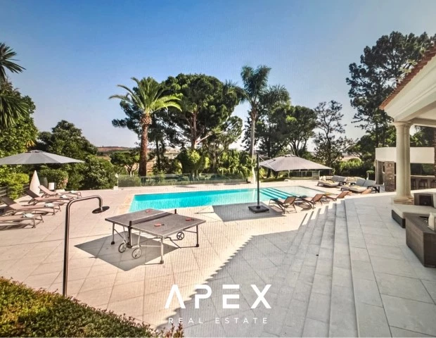 8 Bedroom Villa in Quinta do Lago Modern Villa
