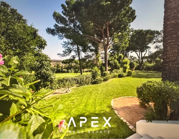 8 Bedroom Villa in Quinta do Lago Modern Villa