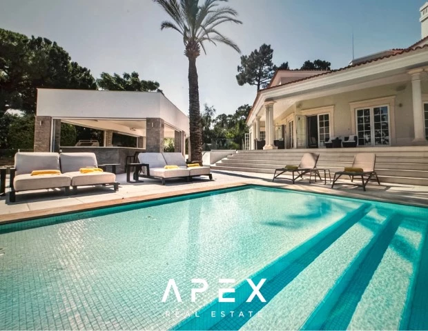 8 Bedroom Villa in Quinta do Lago Modern Villa