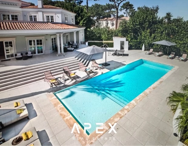 8 Bedroom Villa in Quinta do Lago Modern Villa