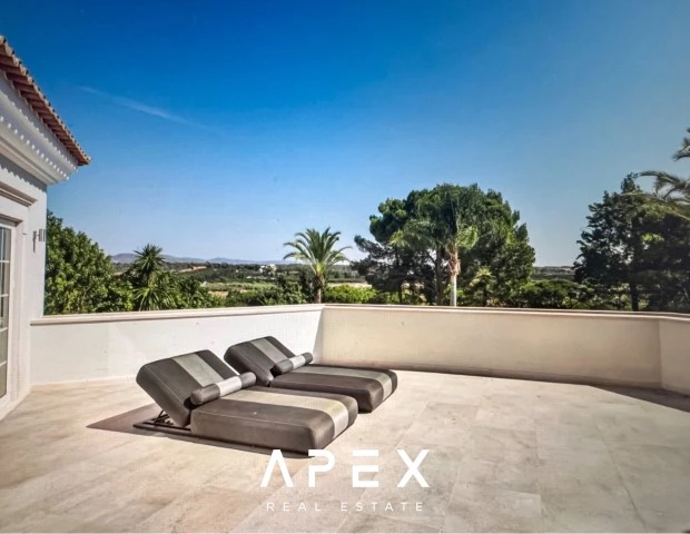 8 Bedroom Villa in Quinta do Lago Modern Villa