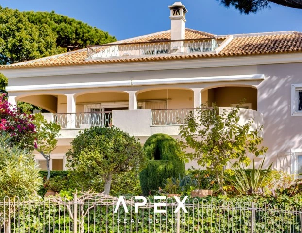 Luxury 4 Bed Villa in Vale Do Lobo close to Beach and Golf