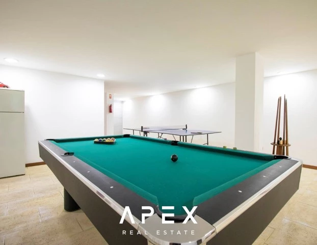 Luxurious 5 Bedroom Villa in Vilamoura | Secluded Retreat with Expansive Pool
/Apex 31