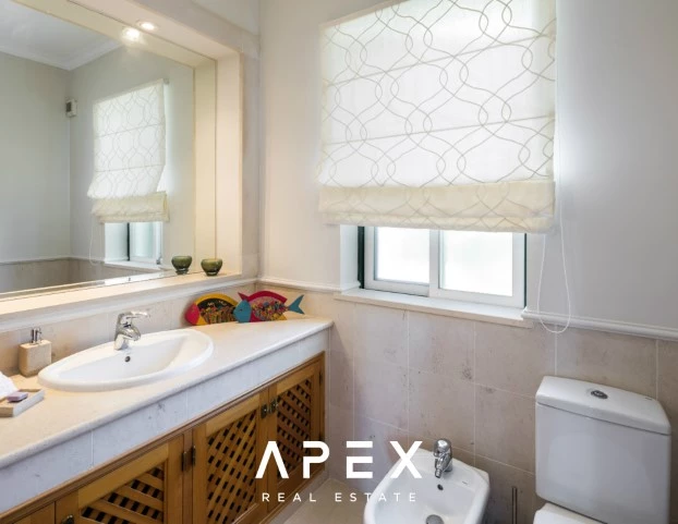 Modern 2 Bedroom Apartment | in Pinheiros Altos | Communal Pool
