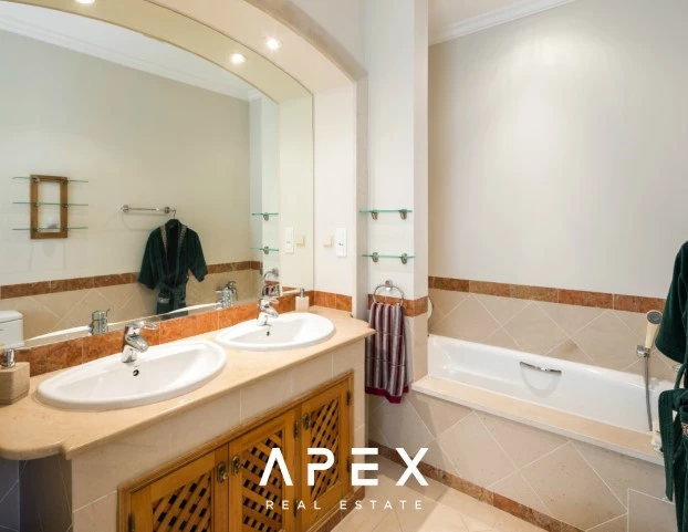 Modern 2 Bedroom Apartment | in Pinheiros Altos | Communal Pool