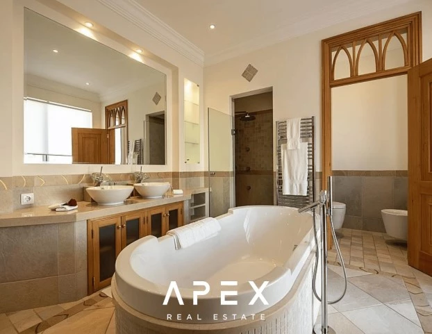 6 bedrooms | Quinta Do Lago | Swimming Pool | Golf Views