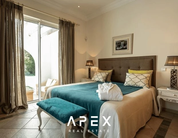 6 bedrooms | Quinta Do Lago | Swimming Pool | Golf Views
