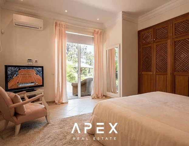 6 bedrooms | Quinta Do Lago | Swimming Pool | Golf Views