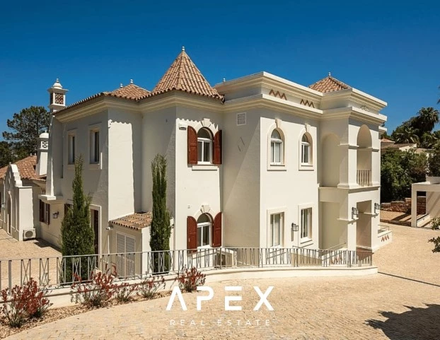6 bedrooms | Quinta Do Lago | Swimming Pool | Golf Views