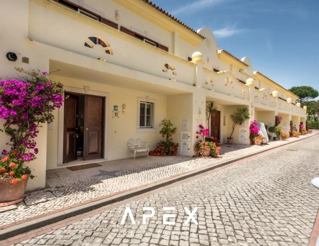 Townhouse | Pinheiros Altos | Close to Golf Course