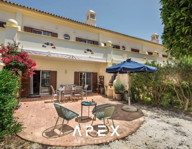 Townhouse | Pinheiros Altos | Close to Golf Course