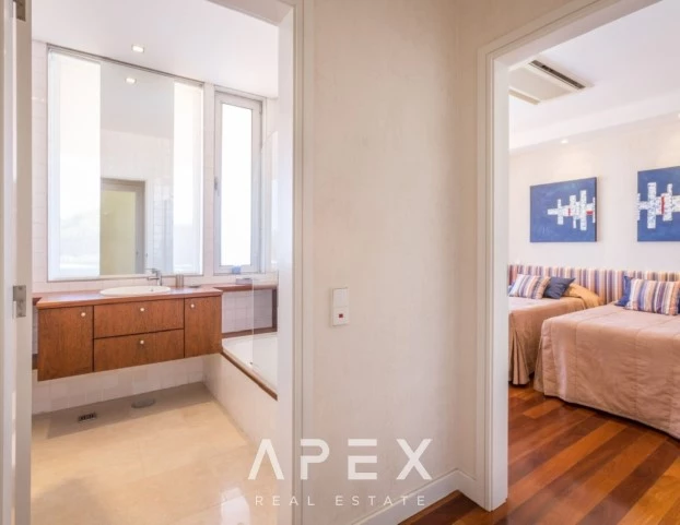 5 Bedroom Villa | in Quinta do Lago with Large Swimming Pool