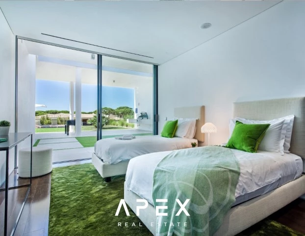 Modern Deluxe 5 Bedroom Villa in Vale do Lobo