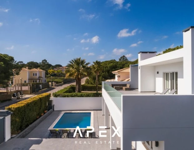 4 Bedroom Luxury Villa | Vale Do Garrao | With Private Pool