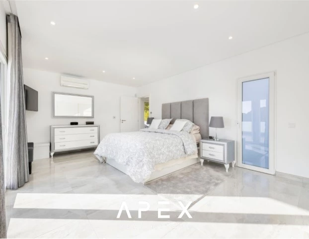 4 Bedroom Luxury Villa | Vale Do Garrao | With Private Pool