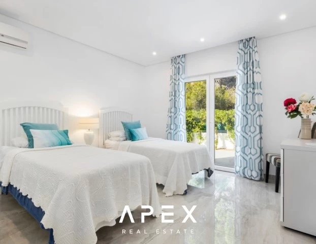 4 Bedroom Luxury Villa | Vale Do Garrao | With Private Pool