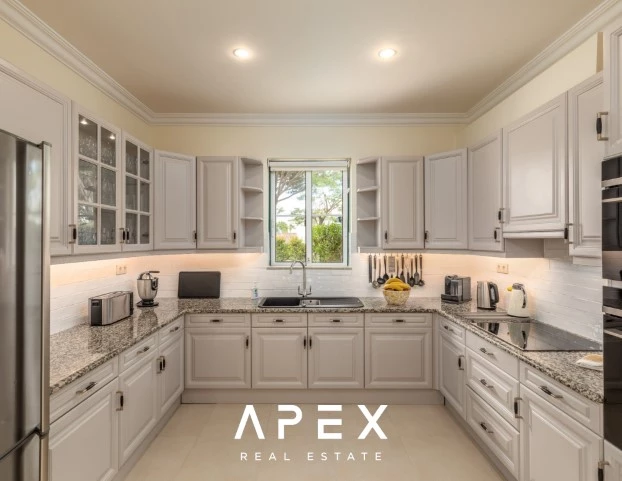 Luxury 3 Bedroom Townhouse | Pinheiros Altos | With Large Private Pool