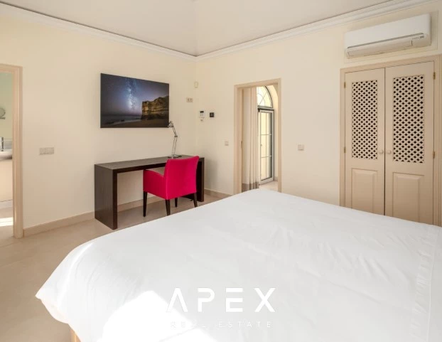 Luxury 3 Bedroom Townhouse | Pinheiros Altos | With Large Private Pool