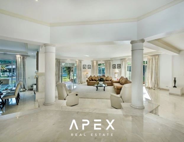 5 Bedroom Villa | in Quinta do Lago | With Private Pool and Terrace Space