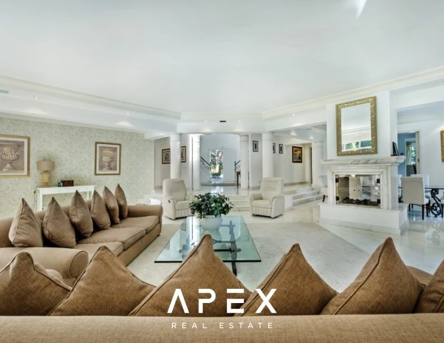 5 Bedroom Villa | in Quinta do Lago | With Private Pool and Terrace Space