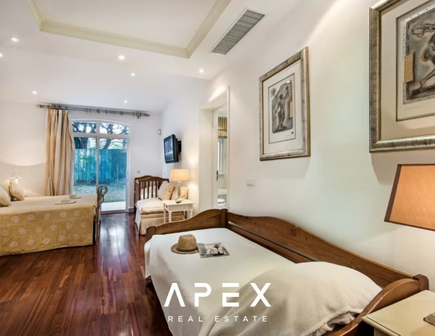 5 Bedroom Villa | in Quinta do Lago | With Private Pool and Terrace Space