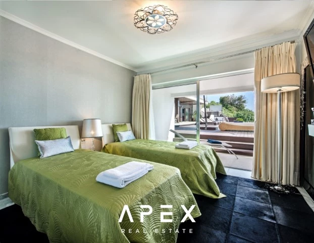 8 Bedroom Luxury Villa | Olhos D'Agua | With Infinity Pool & Sea Views