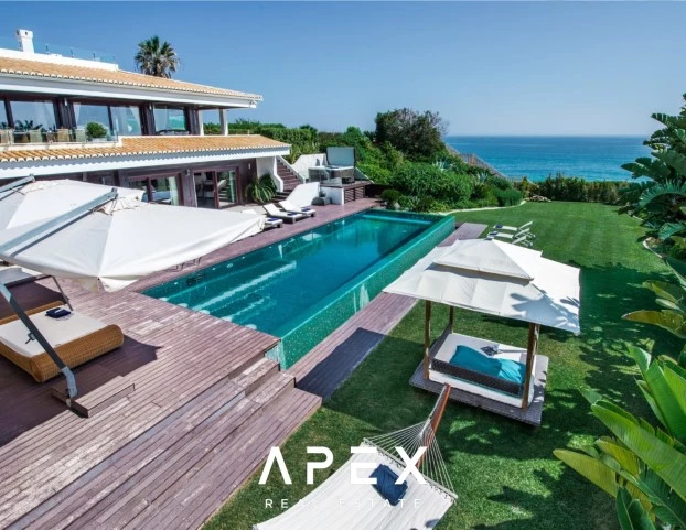 8 Bedroom Luxury Villa | Olhos D'Agua | With Infinity Pool & Sea Views