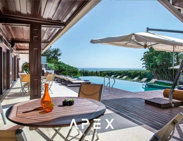8 Bedroom Luxury Villa | Olhos D'Agua | With Infinity Pool & Sea Views