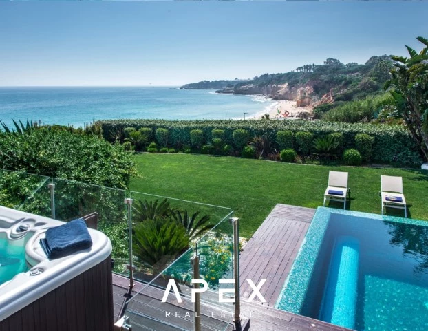 8 Bedroom Luxury Villa | Olhos D'Agua | With Infinity Pool & Sea Views