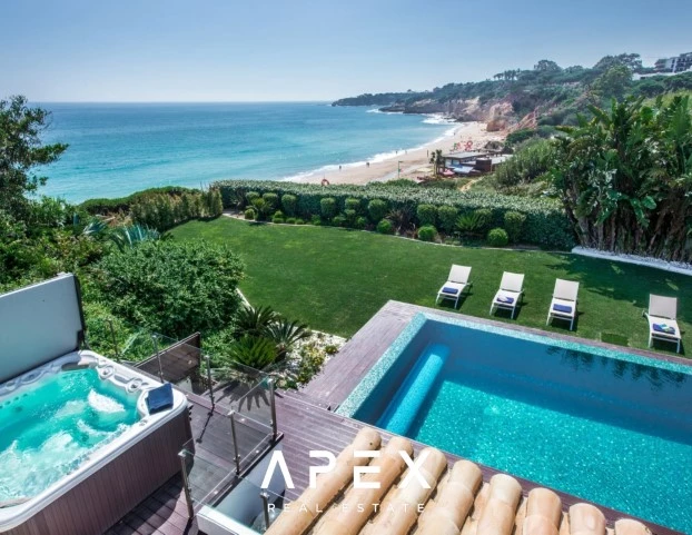 8 Bedroom Luxury Villa | Olhos D'Agua | With Infinity Pool & Sea Views