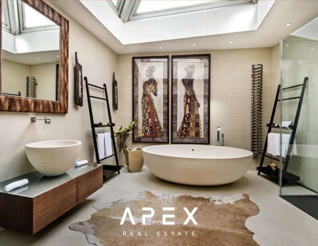 8 Bedroom Luxury Villa | Olhos D'Agua | With Infinity Pool & Sea Views