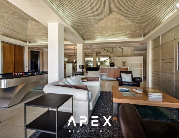 8 Bedroom Luxury Villa | Olhos D'Agua | With Infinity Pool & Sea Views
